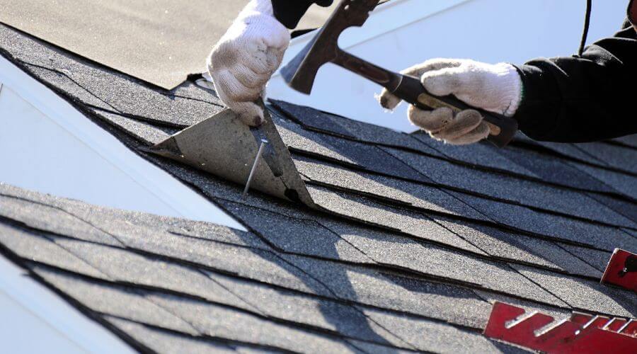 Professional gutter cleaning in Pineville, LA